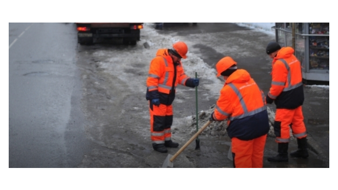 Убийственное видео: На Кутузовском проспекте водитель задавил четырёх рабочих