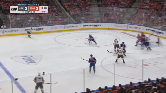 Две передачи Барбашева помогли "Вегасу" обыграть "Эдмонтон" в плей-офф НХЛ
