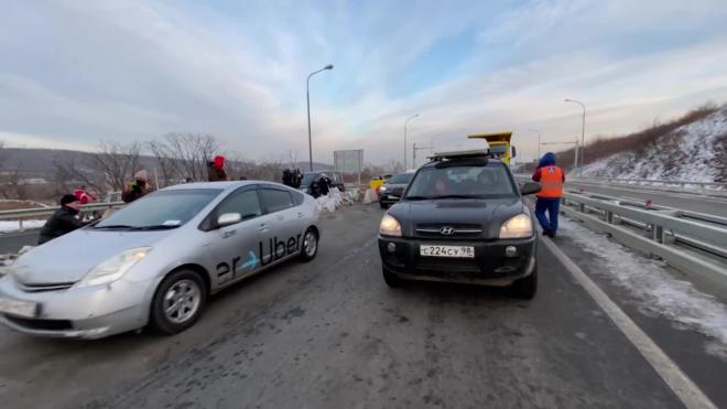 Во Владивостоке открыли движение по мосту на остров Русский