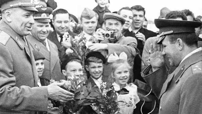 Гагарин в Ленинграде: фотохроника 65 года