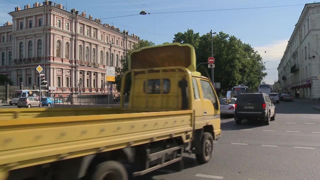 ДТП: в Киришах Мерседес сбил трехлетнего ребенка на зебре