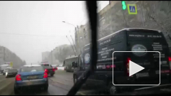 Видео: скорая помощь попала в ДТП на Светлановском