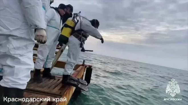 В Черном море собрали 25 тонн загрязненной мазутом воды