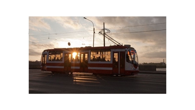 В Москве трамвай отрезал 15-летней школьнице, торопившейся на учебу, обе ноги