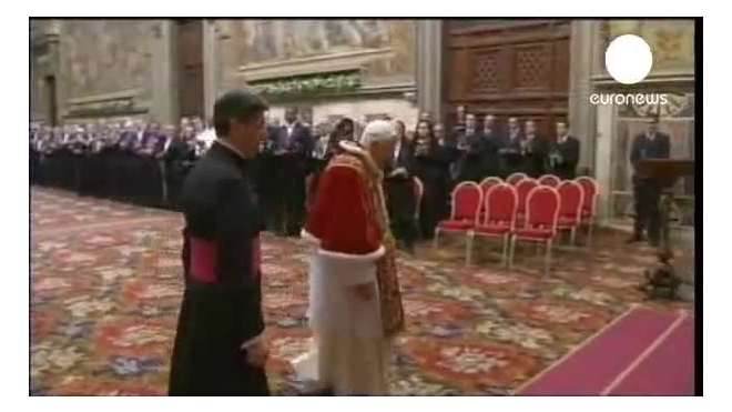 Папа римский Бенедикт XVI отрекается от престола