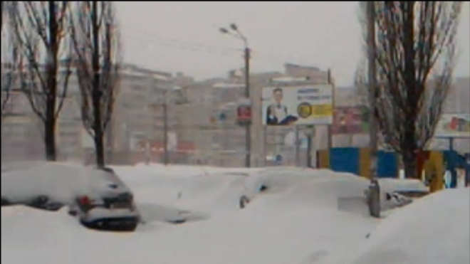 Киев засыпало снегом