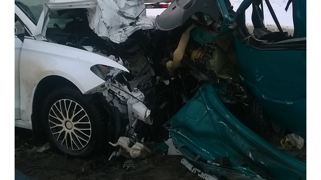 Татарстан: в лобовом ДТП погиб пассажир микроавтобуса