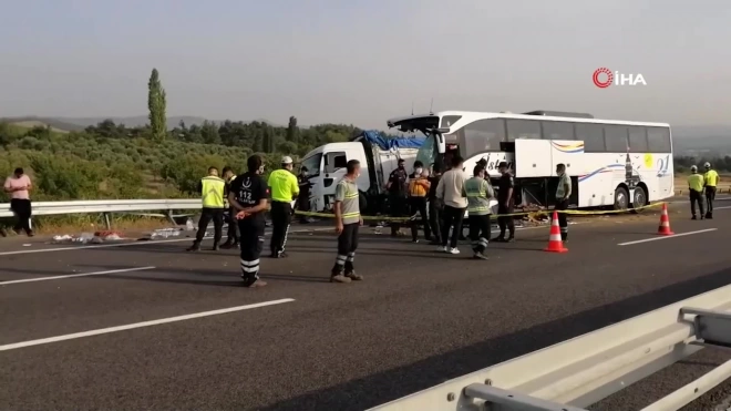 В ДТП с автобусом на западе Турции погибли девять человек