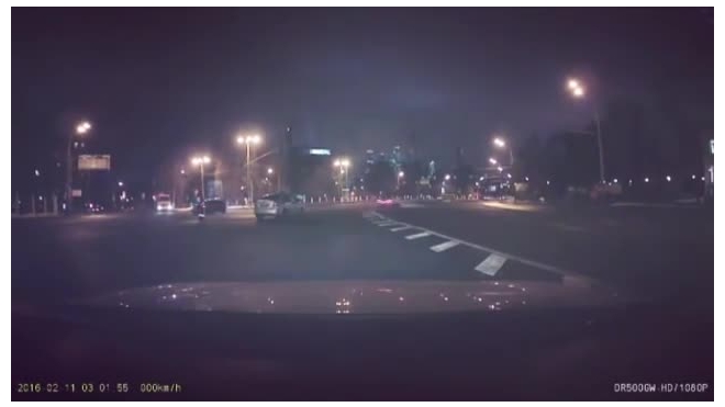 Полиция Москвы вычислила владельца авто, нагло дрифтовавшего вокруг сотрудника ДПС