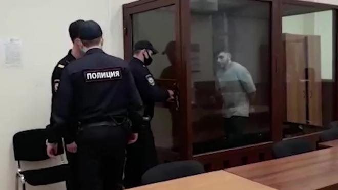 Эльмину Гулиеву продлили арест на полгода