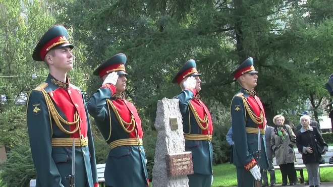 Установка закладного камня "Памяти моряков полярных конвоев". 