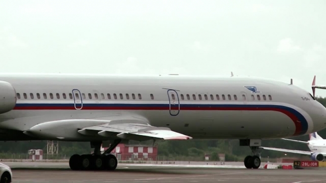 В Домодедово экстренно приземлился самолет: в кабине пилотов треснуло стекло