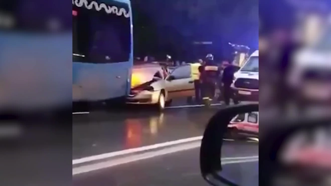 В ДТП с автобусом на востоке Москвы пострадали четыре человека