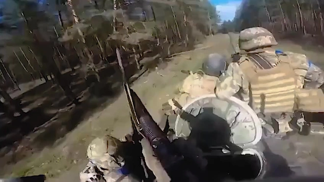 Появилось видео с попавшим в засаду украинским танком на Херсонском направлении