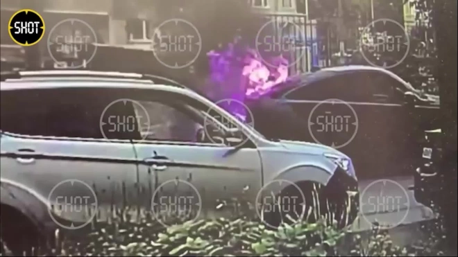 В Москве женщина подожгла машину сотрудника Минобороны