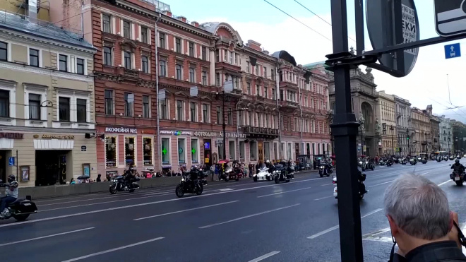 Байкеры из 50 стран проехали по улицам Петербурга