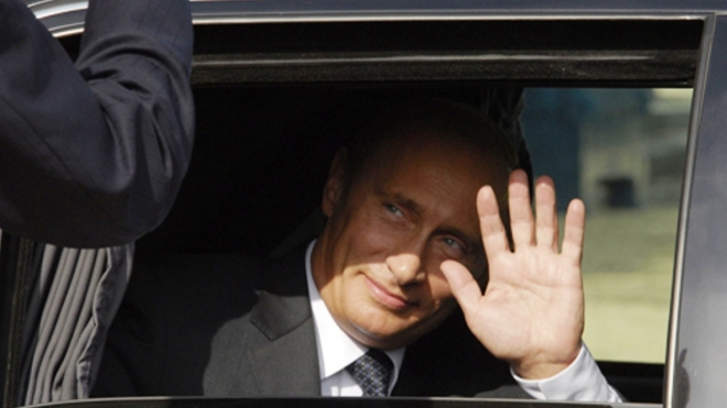 ГИБДД разъяснила, почему Путин ехал на инаугурацию без номеров