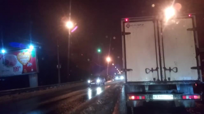 В ДТП на Выборгском шоссе попали пять автомобилей. Есть пострадавшие