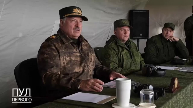 Лукашенко: Зеленский ведет себя правильно, выпрашивая западную помощь