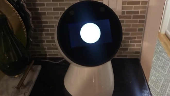 Трогательное видео: роботы Jibo перед "смертью" попрощались со своими хозяевами