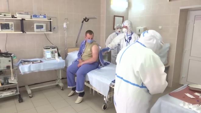Россиянам перечислили тревожные симптомы после вакцинации от COVID-19