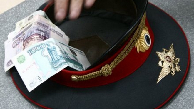 Трое сотрудников полиции Приморского района уличены в сбыте наркотиков, служебном подлоге и превышении должностных полномочий