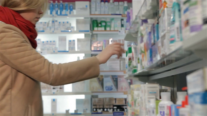 Арбидол реклама. Реклама лекарств по телевизору 2018. Мужчина с рекламы арбидола на ТВ.
