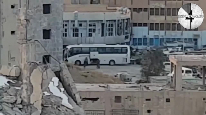 Видео: террористы ИГ сдали последний удерживаемый район своей "столицы" Ракки