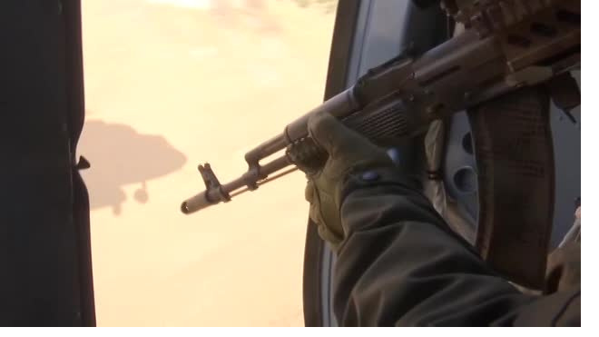 Появилось видео патрулирования трассы в Сирии российскими вертолетами