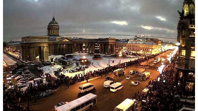 Как Дед Мороз ехал по центру города