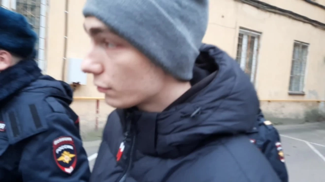 Красноярского стритрейсера, взлетевшего на Skoda в центре Петербурга, арестовали 