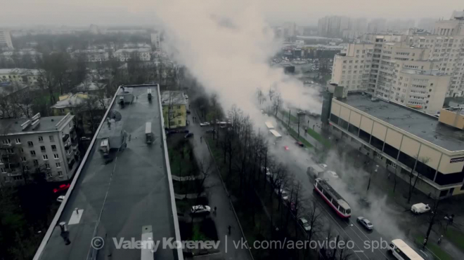 Петербуржцы жалуются на отсутствие отопления и горячей воды после прорыва у "Академической"