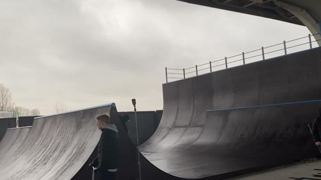 Под мостом Бетанкура в Петербурге открыли скейт-парк