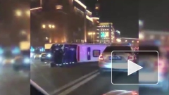 В Москве перевернулась машина Скорой помощи