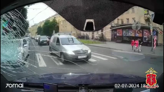 В Петербурге задержали велосипедиста, который напал на водителя на проспекте Стачек