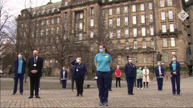 В Великобритании прошла минута молчания в память о почти 150 тысяч умерших от COVID-19