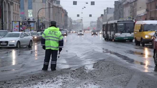 Инспекторы ГИБДД со стрельбой гонялись за нарушителем в Невском районе