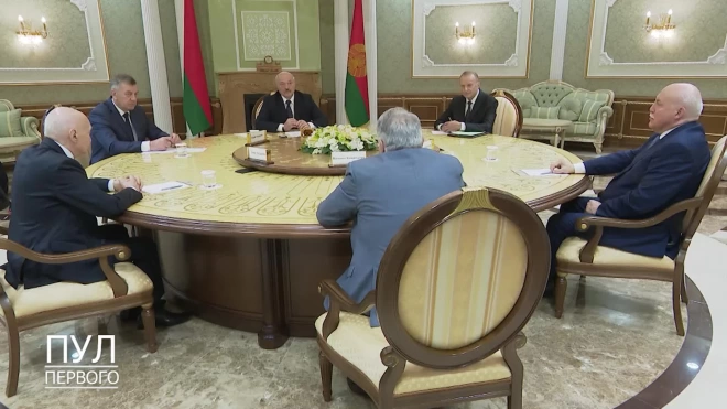 Лукашенко заявил о готовности помогать России строить АЭС