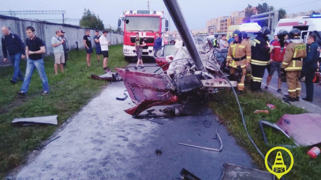 Водитель BMW скончался в скорой после ДТП на Суздальском проспекте 