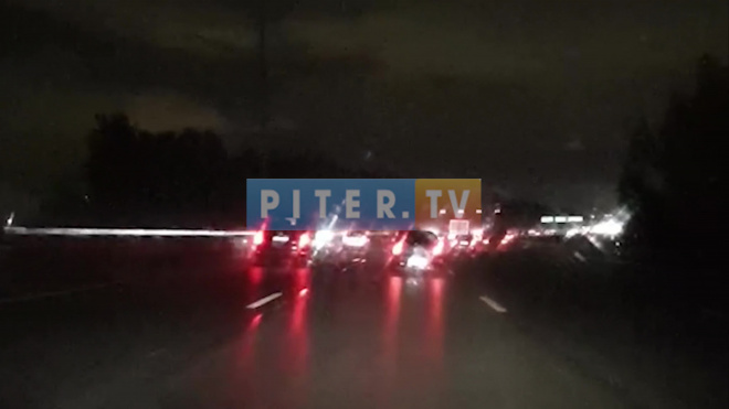 Видео: на 41-м км КАД отключили освещение 