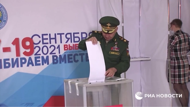 Сергей Шойгу проголосовал на выборах в Госдуму