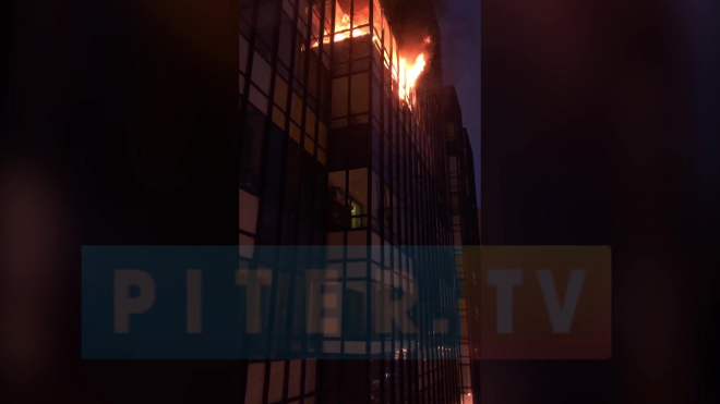 МЧС: в Кудрово из горящей многоэтажки спасли 15 человек 