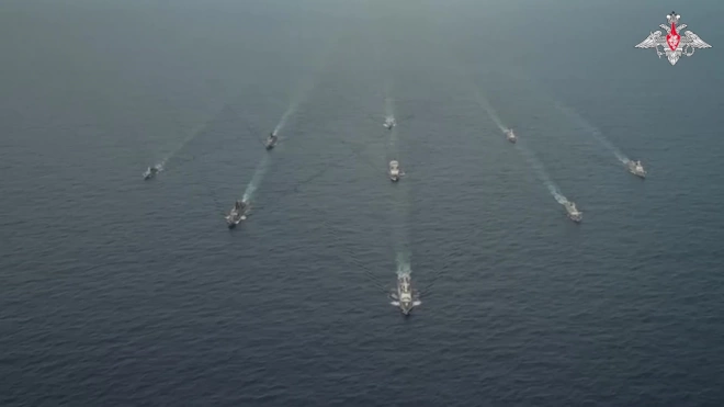 ВМФ России и ВМС Китая отработали передачу грузов на ходу в Тихом океане