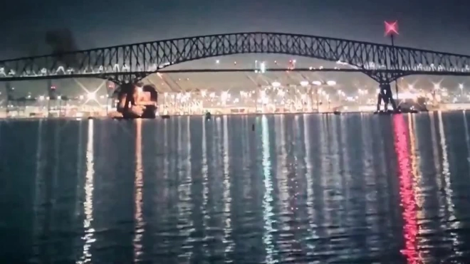 В штате Мэриленд обрушился мост