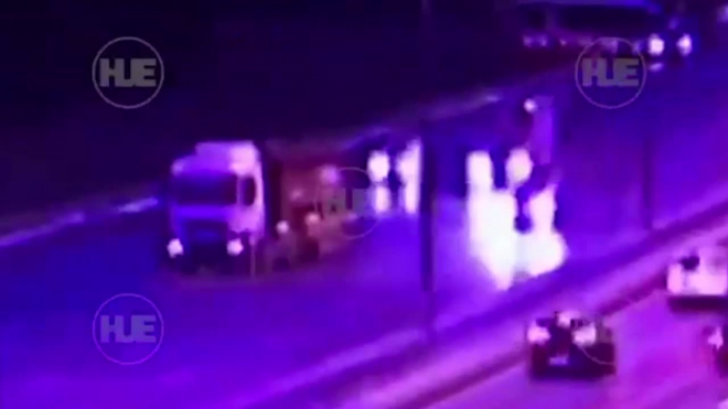 Опубликовано видео момента ДТП с двумя грузовиками на МКАД