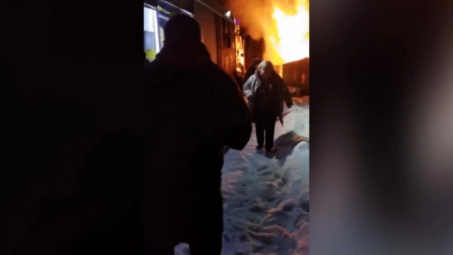 В Выборгском районе Ленобласти загорелся частный дом