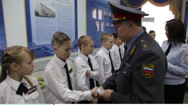 Видео: в Выборге прошла церемония посвящения школьников в кадеты