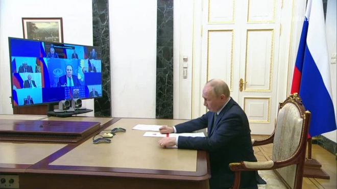 Путин предложил Совбезу обсудить вопросы информационной безопасности