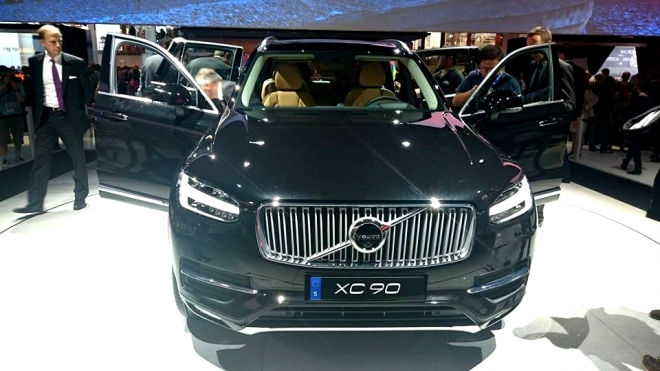 "Парижский автосалон": известны первые впечатления очевидцев от Volvo XC90