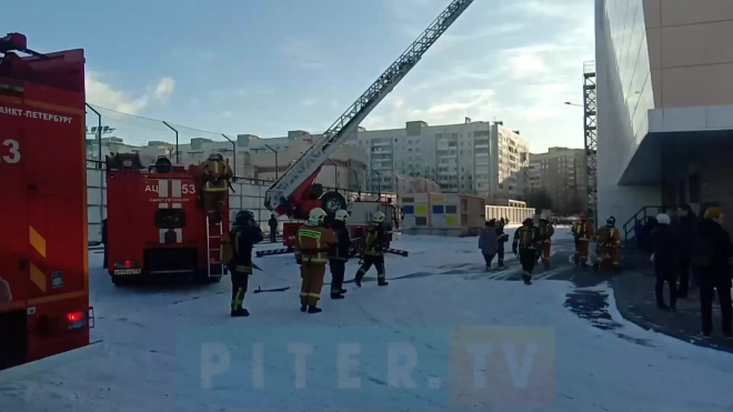 ТЦ "Монпансье" на Шаврова эвакуировали из-за пожарной тревоги